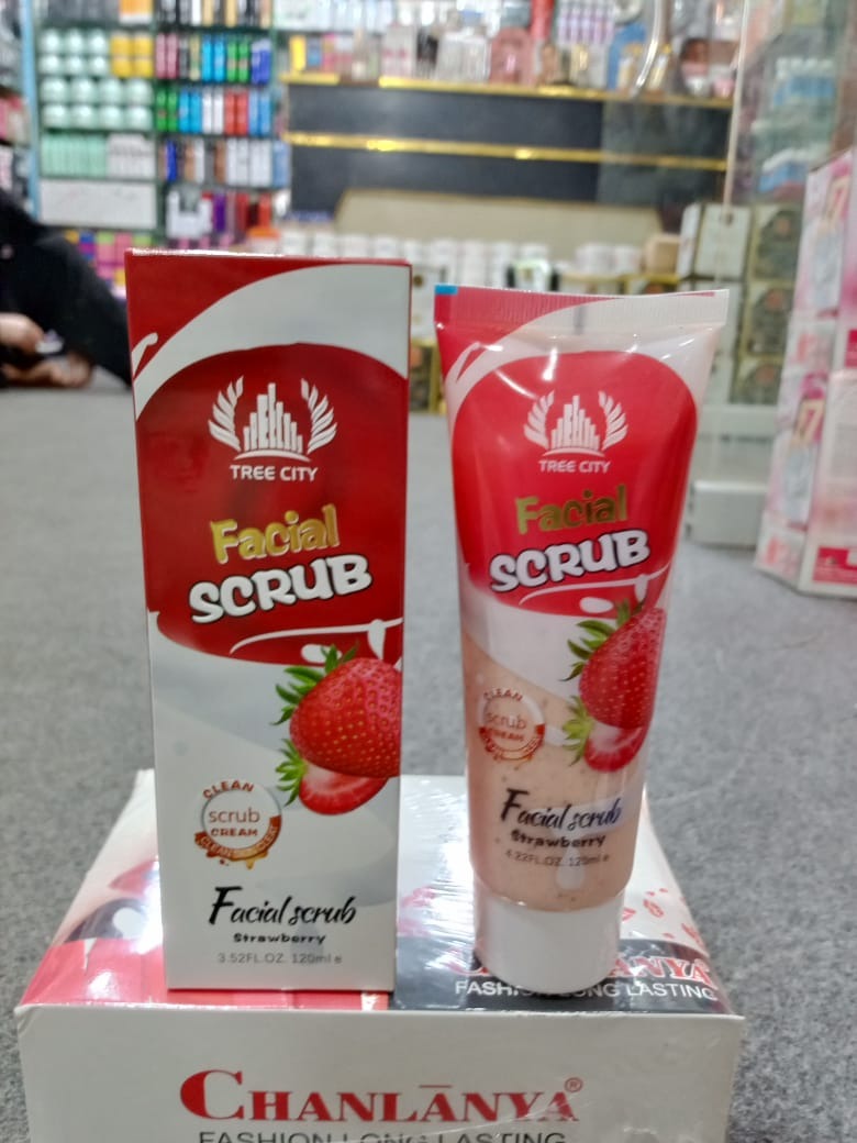 Tree City Strawberry Facial Scrub | 120 ml | Gentle Exfoliation & Refreshing Skin Care